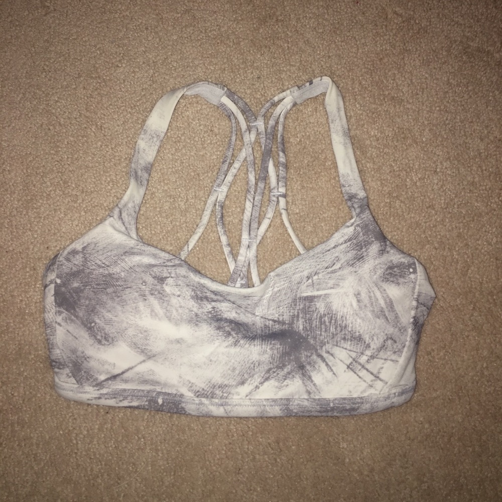 Lululemon sports bra
